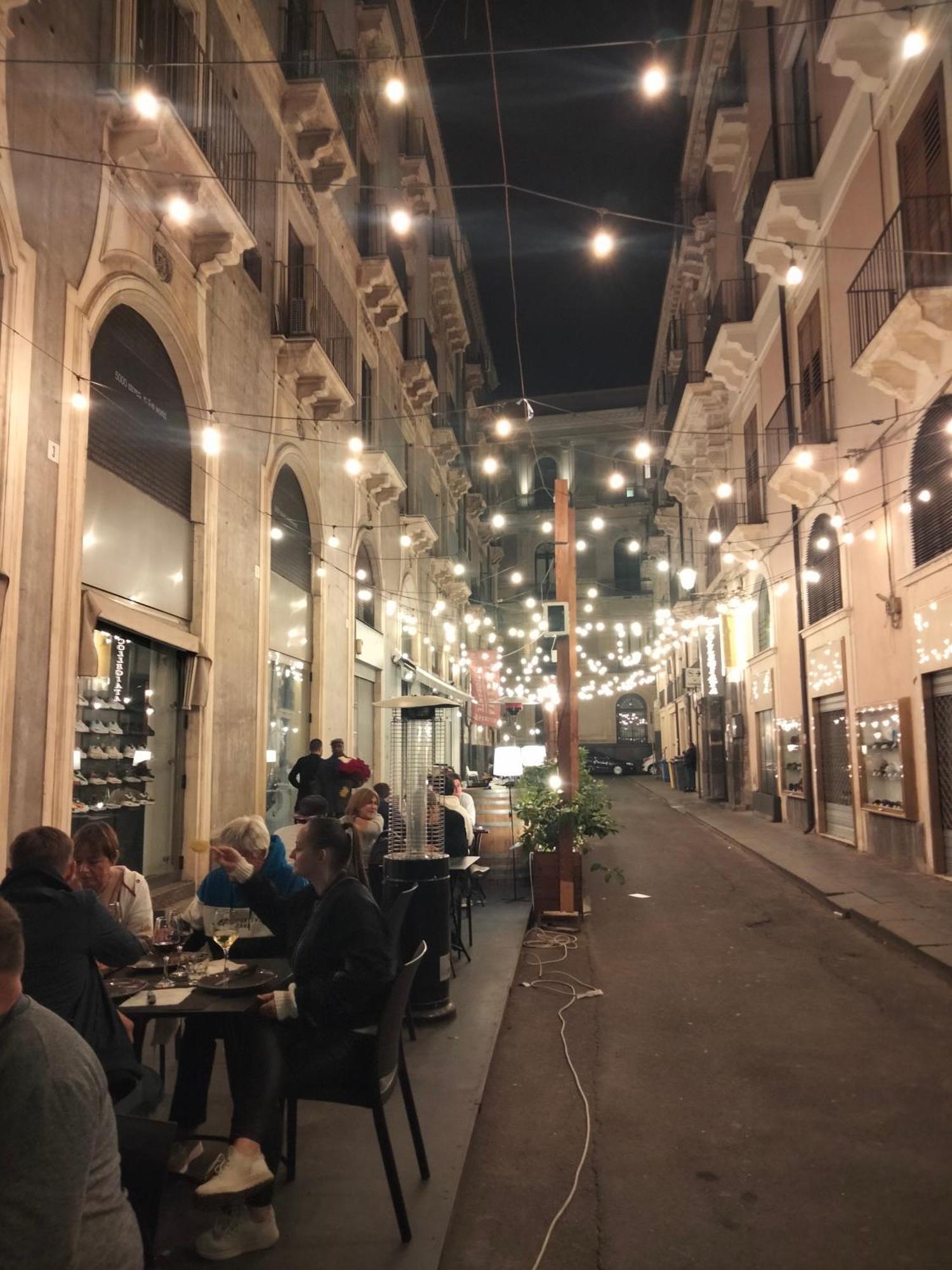Etna Timeo Central Apartment In Baroque Building Catânia Exterior foto